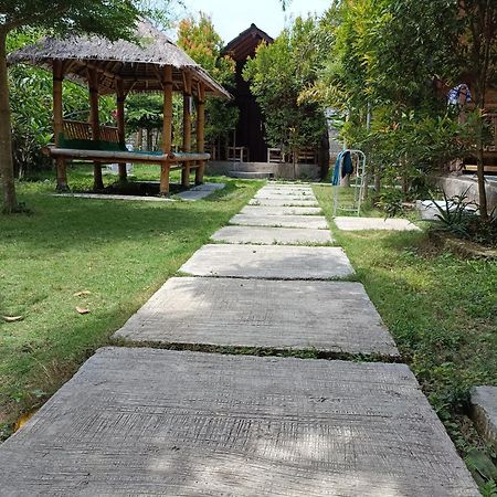 Bale Hostel Kuta  Exterior photo