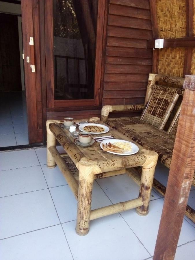 Bale Hostel Kuta  Exterior photo
